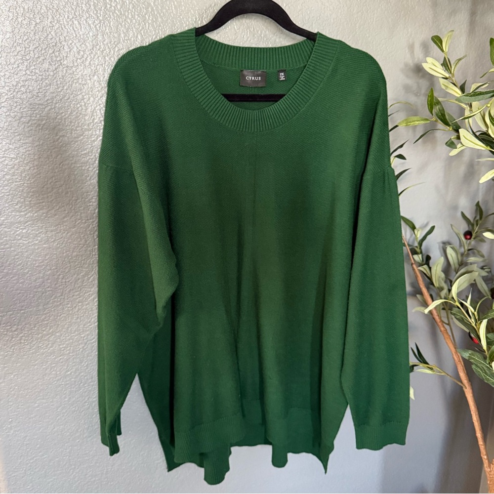 Cyrus Sweater in Green